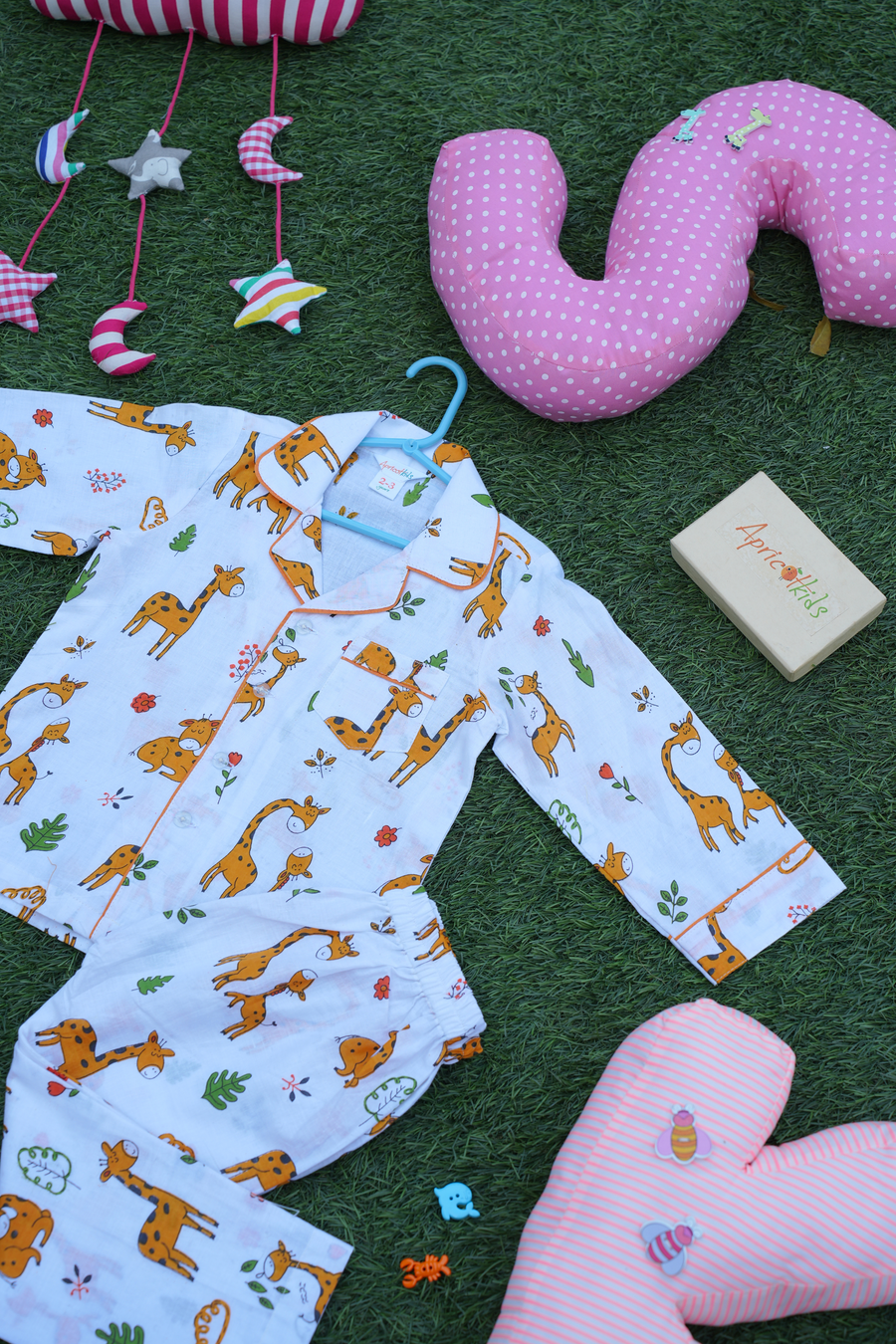 Giraffe Snuggles Sleepwear