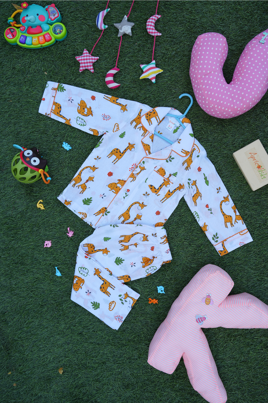 Giraffe Snuggles Sleepwear