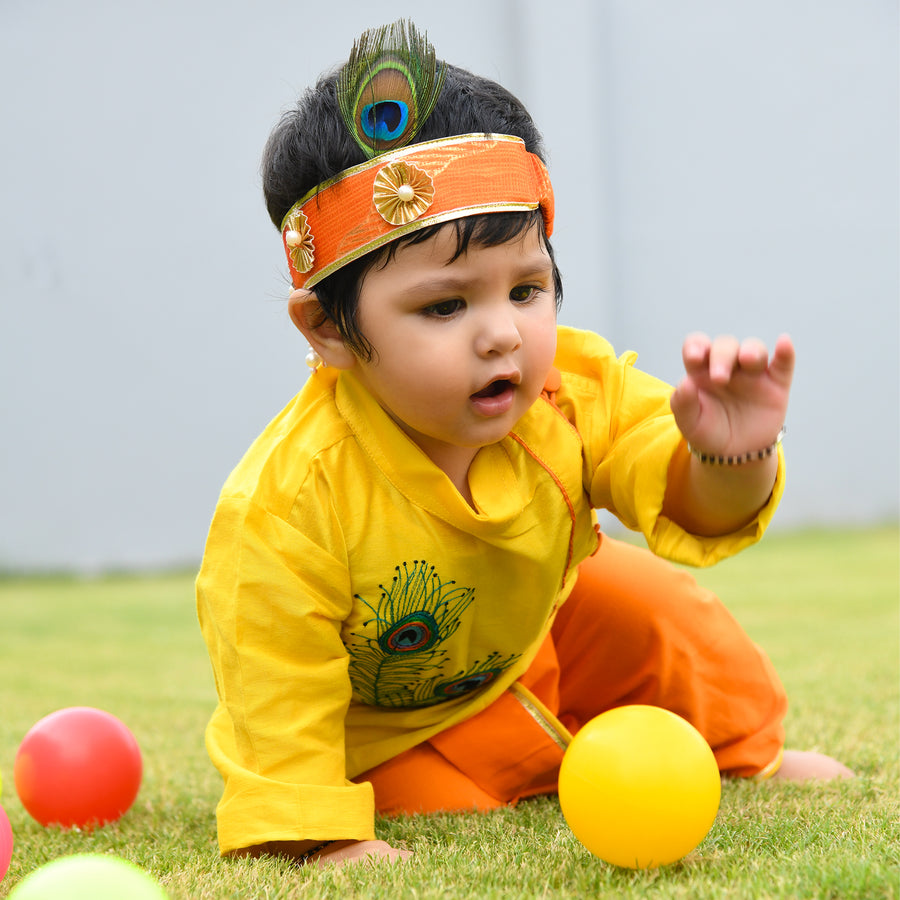 Yellow Embroidered Kurta And Dhoti With Mukut