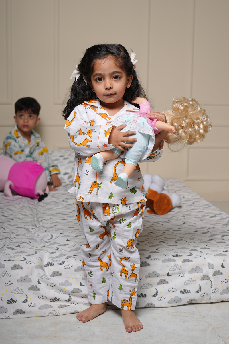 Giraffe Snuggles Sleepwear