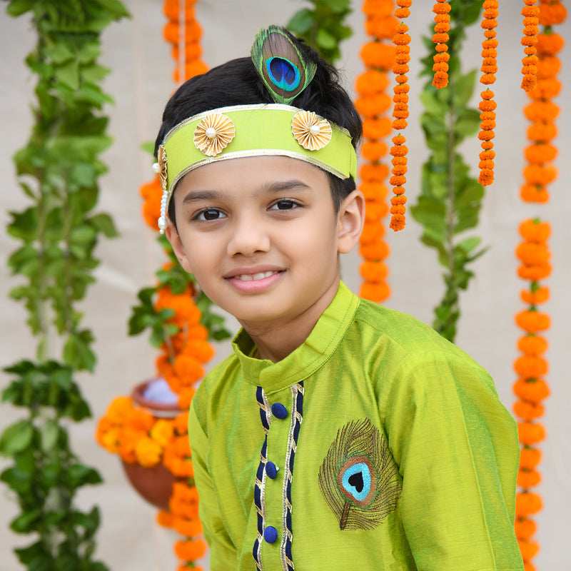 Parrot Green Gota Lace Detailed Kurta With Dhoti