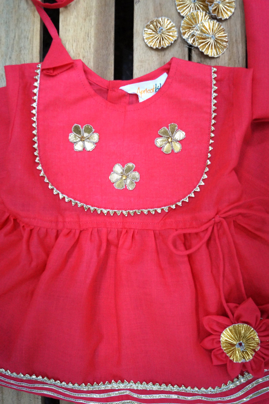 Gota Lace and Flower Jaamna