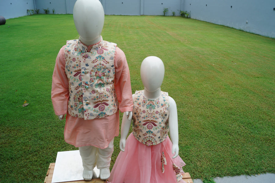 Pink Organza Embroidered Floral Solid Lehenga With Blouse