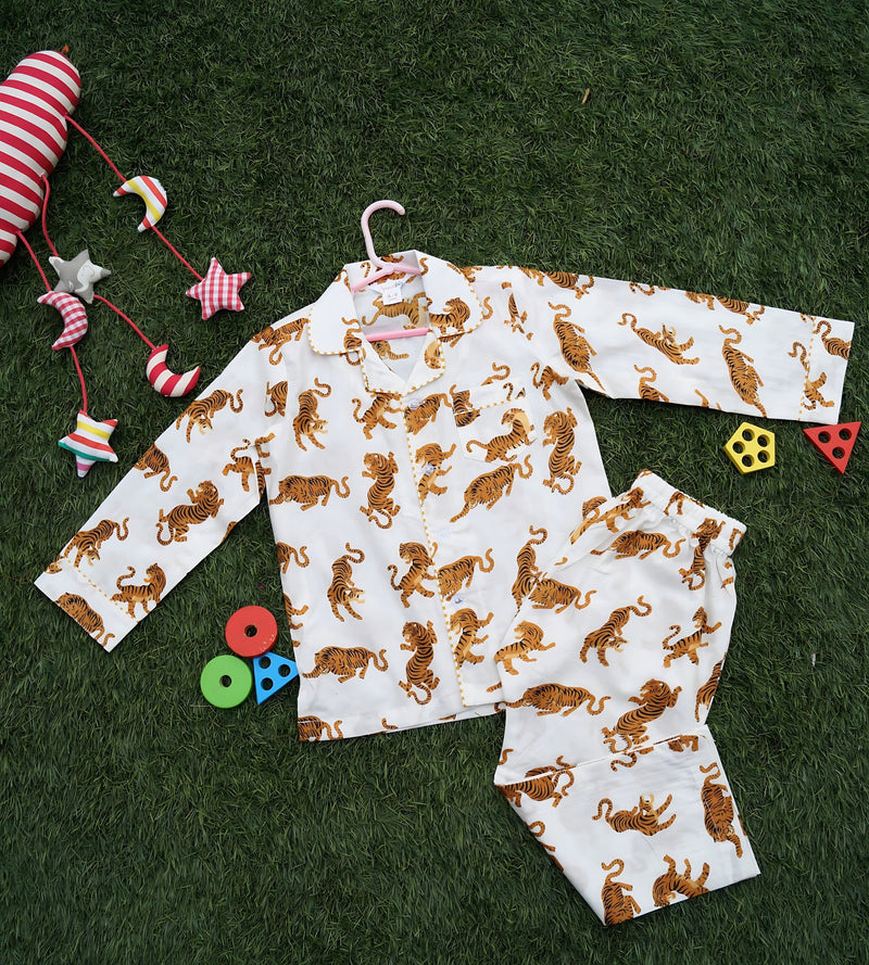 Tiger Tuck-In Sleepwear